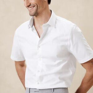 Banana Republic Factory Wrinkle Resistant Untucked Slim Short Sleeve Dress Shirt